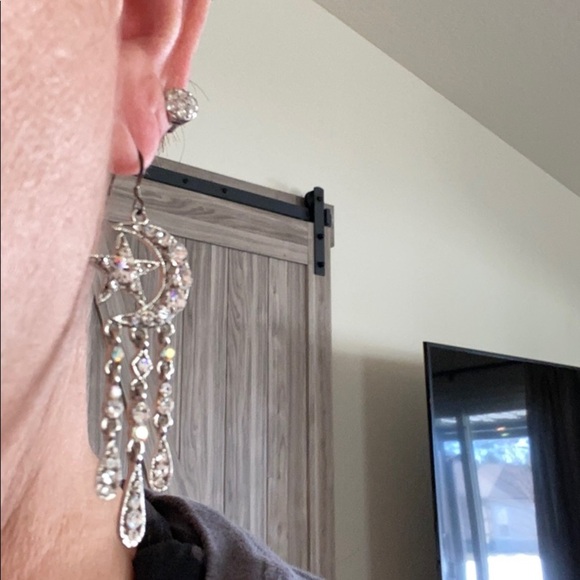 Blingy Gorgeous sun & stars earrings - Picture 6 of 6